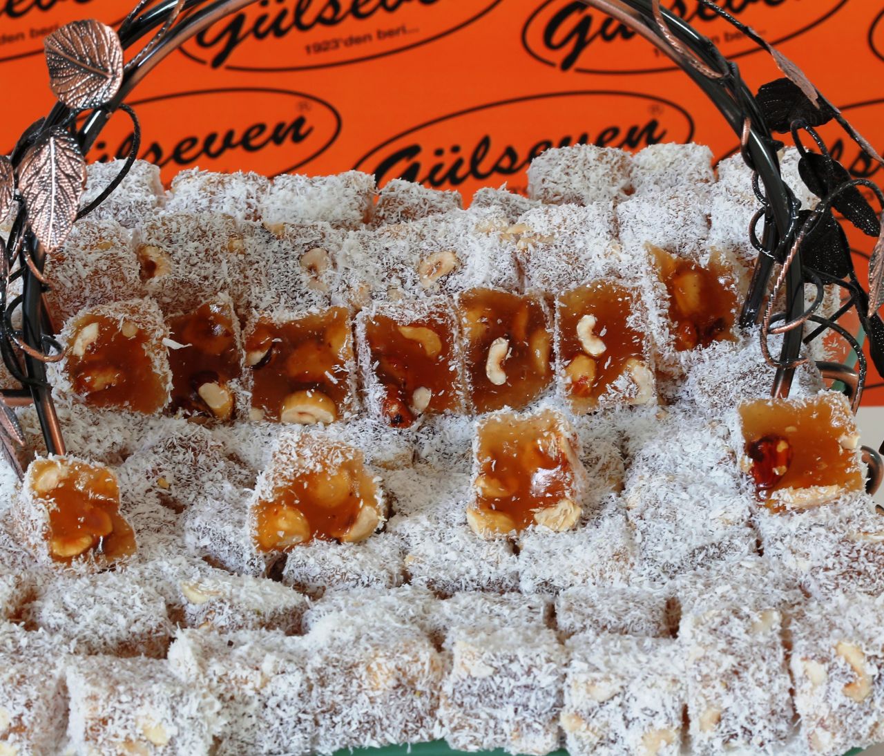 Hindistan Cevizli Fındıklı Lokum